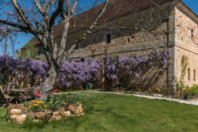 Отель Gîte Dordogne  Домм